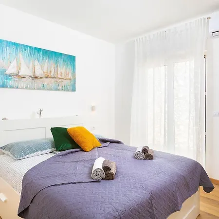 Vila With Private Pool Near The Town Center, Extra Pool Heating Available Pula