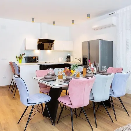 With Private Pool Near The Town Center, Extra Pool Heating Available